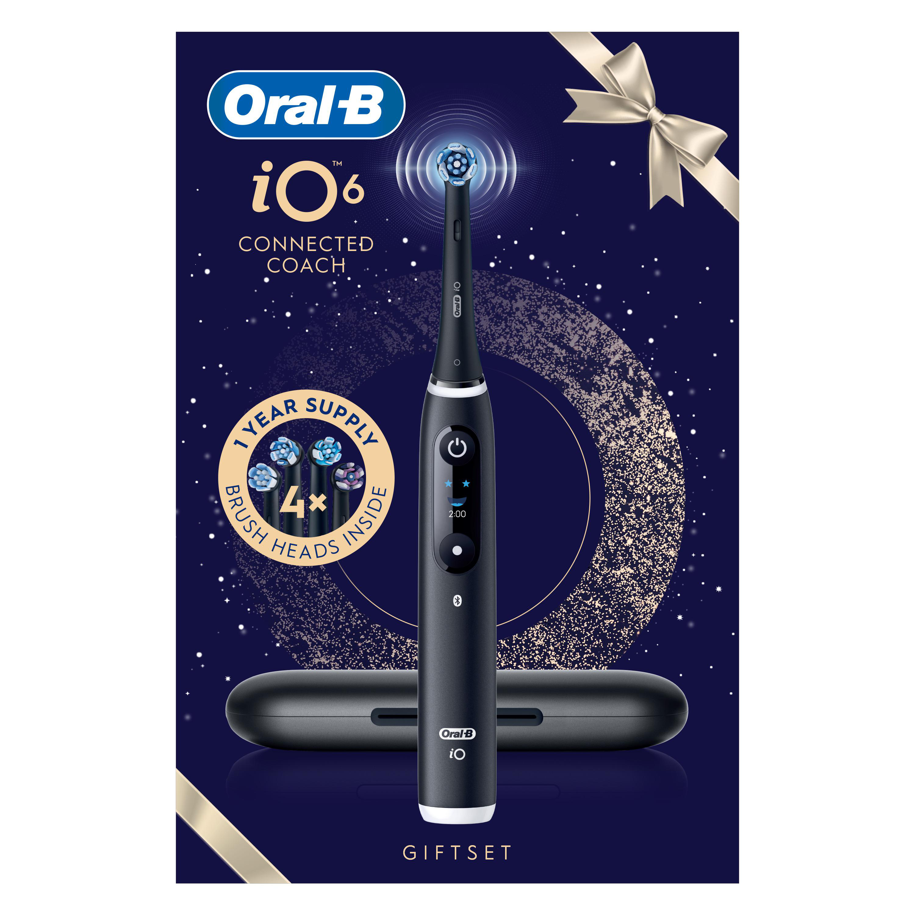 Oral-B iO6 elektrische Zahnbürste Geschenkset vor blauem Hintergrund mit Etui und Aufsteckbürsten.