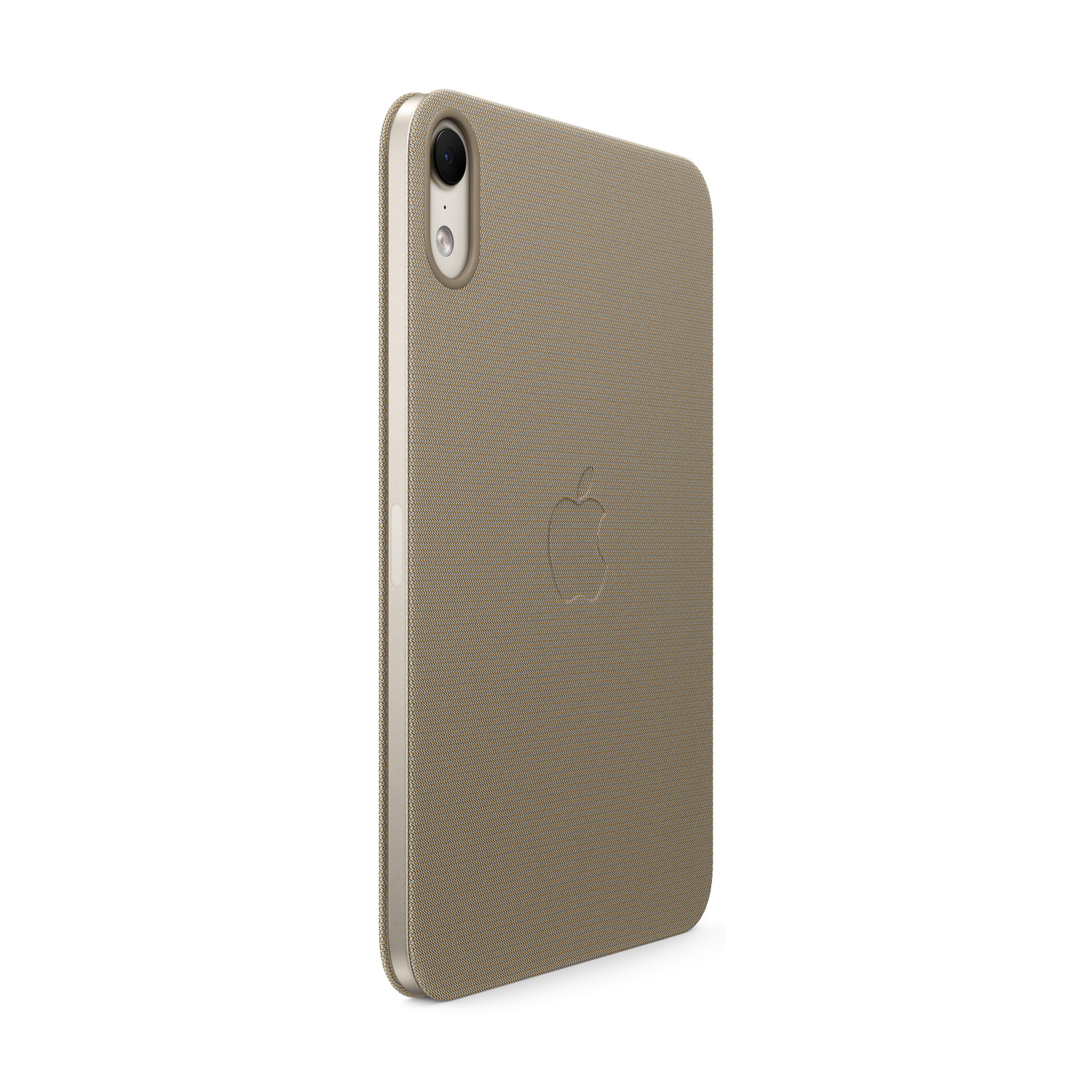 Un iPhone dorato con custodia in tessuto testurizzato e logo Apple, visto di sbieco sul retro su sfondo bianco.