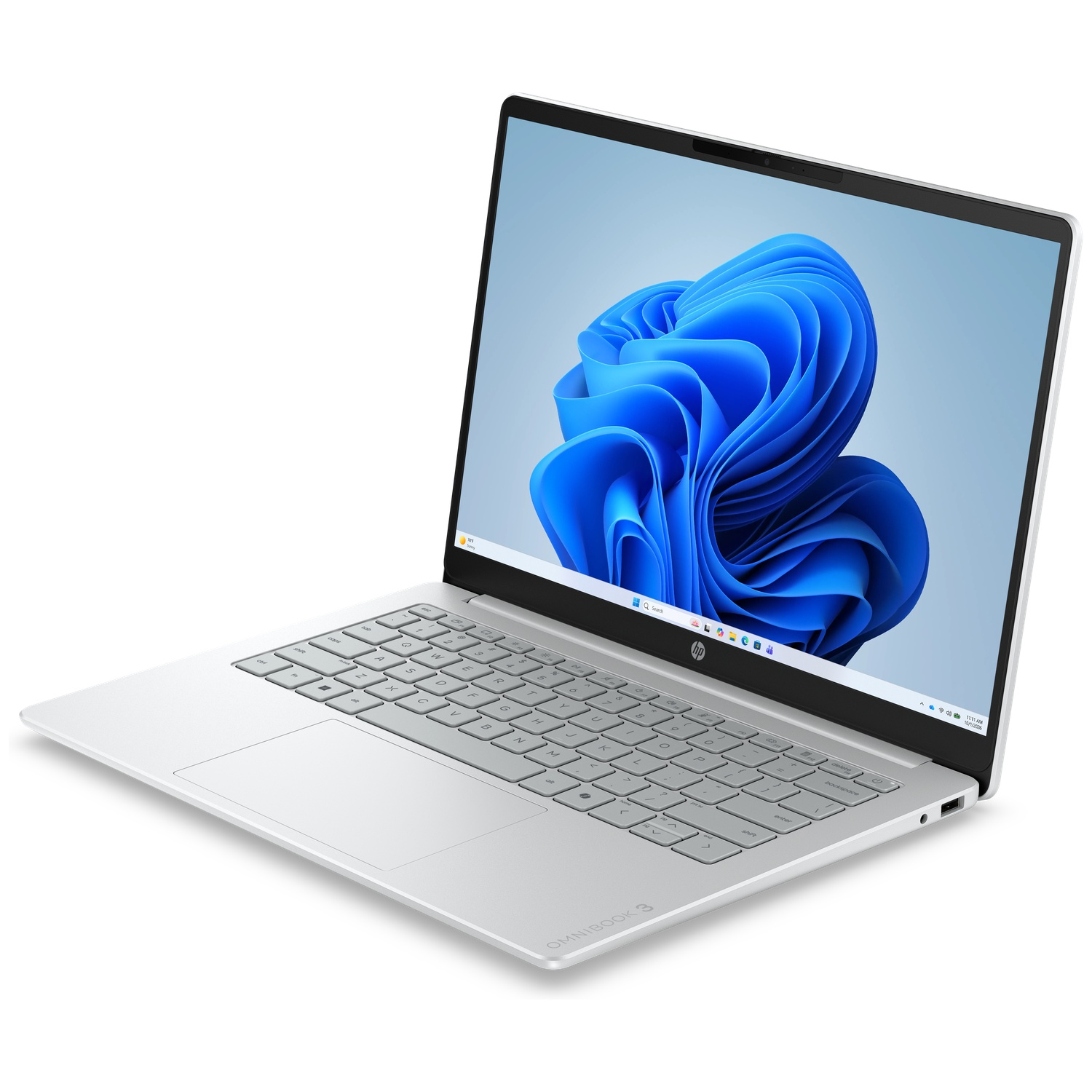 Een zilveren HP-laptop met wit toetsenbord en blauwe golfachtergrond op het scherm, op een witte achtergrond.