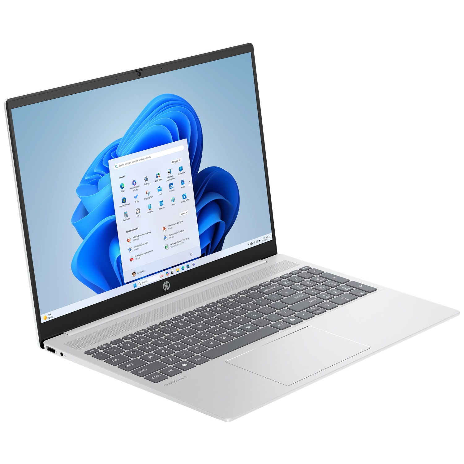 Moderne zilveren laptop met een blauwe Windows bureaubladachtergrond op het scherm.