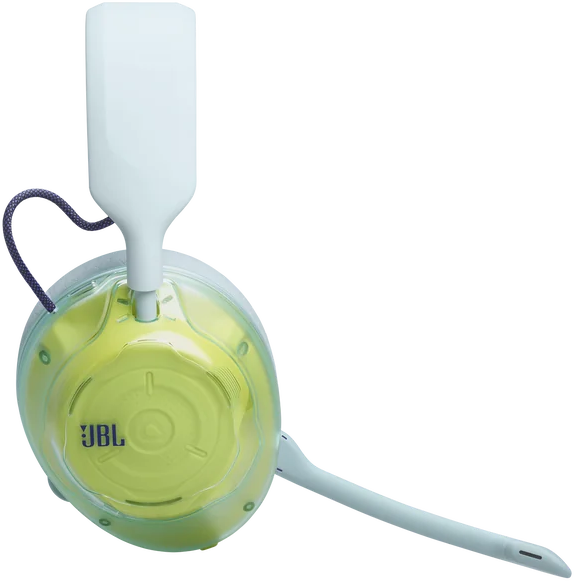 JBL fülhallgató sárga fülpárnával, fehér fejpánttal és mikrofonkarral fekete háttér előtt.