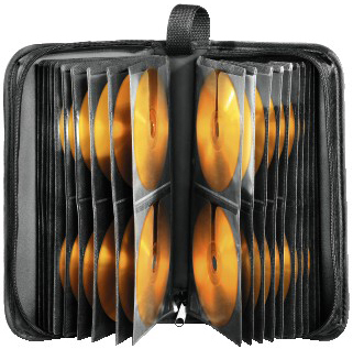 Boîtier de CD noir avec des CD orange à l'intérieur, disposés en rangées.