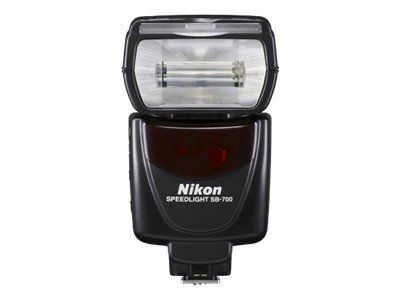 Blitzgerät. Schwarze Farbe mit der Marke Nikon darauf.