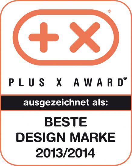 Plus X Award Label. Orange und weiß mit Text: BESTE DESIGN MARKE 2013/2014.