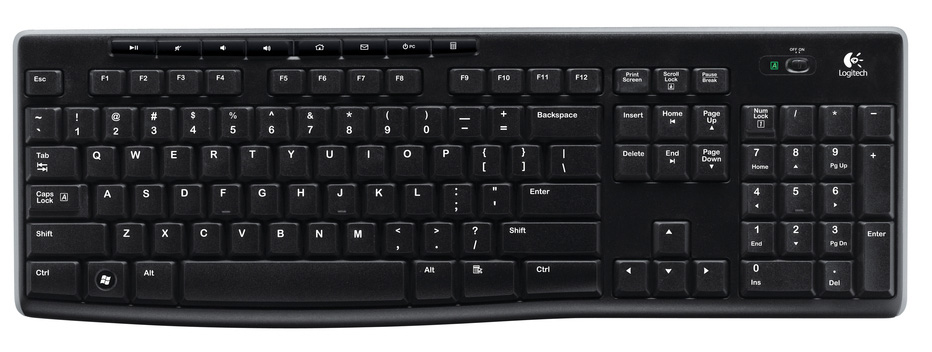 Beyaz tuş etiketli siyah Logitech klavye. Sayısal tuş takımı içerir.