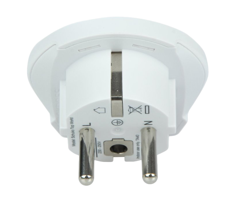 Fehér hálózati adapter dugó. Két csatlakozó és egy földelőcsap, 230-250V felirattal.