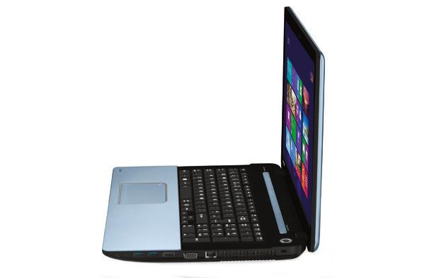 TOSHIBA Satellite S70-A-11E 17,3" i7 2,4 GHz 1 TB Laptop