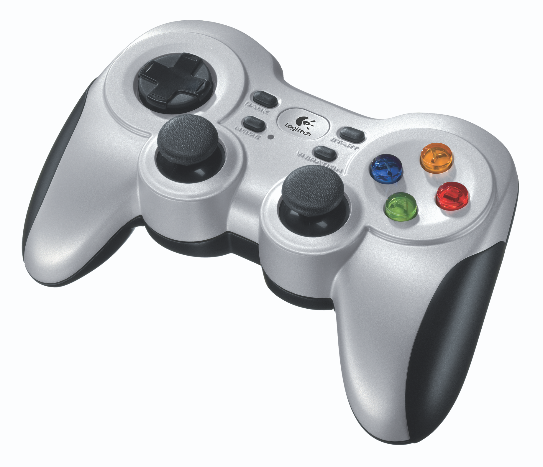Zilveren Logitech gamepad met zwarte accenten, knoppen en gekleurde actieknoppen. Witte achtergrond.