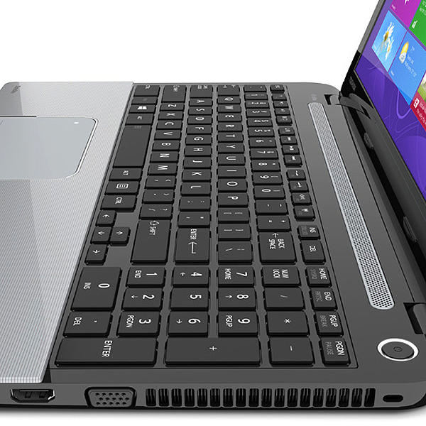 TOSHIBA Sateliite L50T-A-120 15,6" i5 3230M 8GB 750GB Laptop Gri
