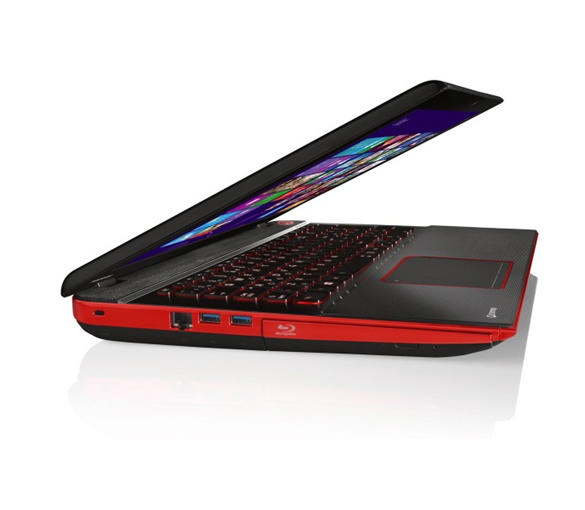 TOSHIBA Qosmio X70-A-13N Core i7-4700MQ 2,4 GHz 1 TB +  8GB SSD GeForce GTX 770M 3GB Win 8.1 Laptop
