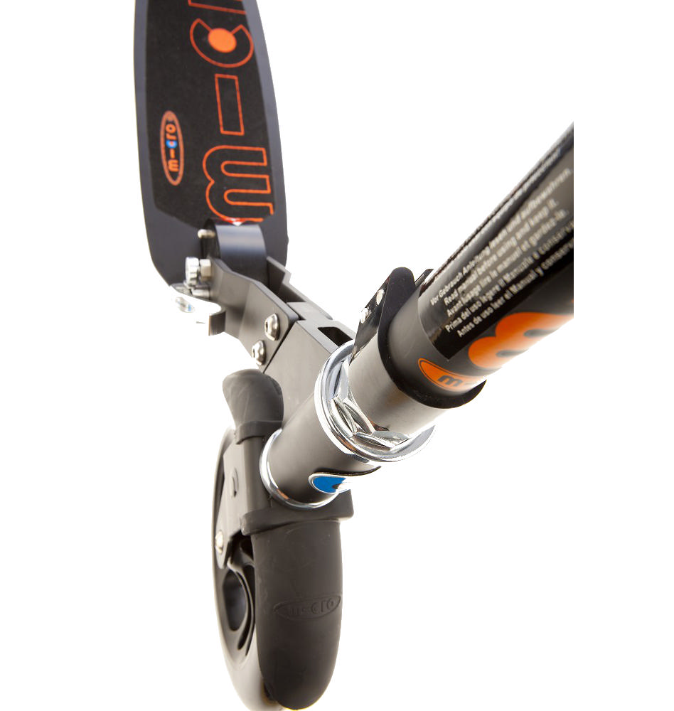 MICRO Siyah Scooter