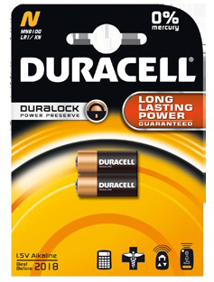 Duracell batterijen verpakking. Twee batterijen binnenin. Geel en bruin kleurenschema.