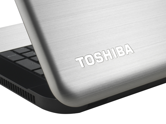 TOSHIBA Satellite S70-B-11J - 17,3 Zoll - Intel® Core™ i7 i7-4710HQ - 16 GB - 750 GB - AMD - Windows