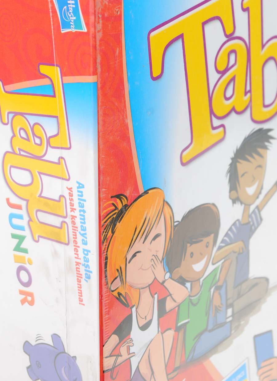 HASBRO Tabu Junior