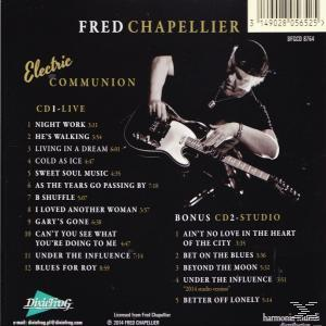 CD-Cover mit Titelliste und einer Person, die Gitarre spielt.
