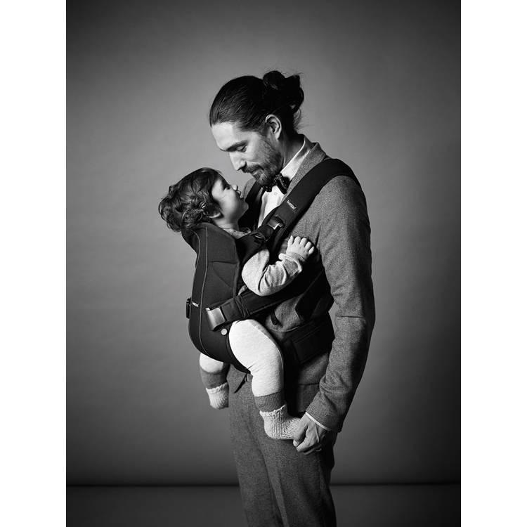 BABYBJORN Kanguru One Black / Mesh Siyah