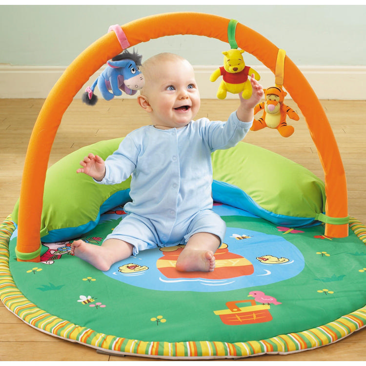 TRUST TOMY Pooh ve Arkadaşları Oyun Halısı (0 ay +)