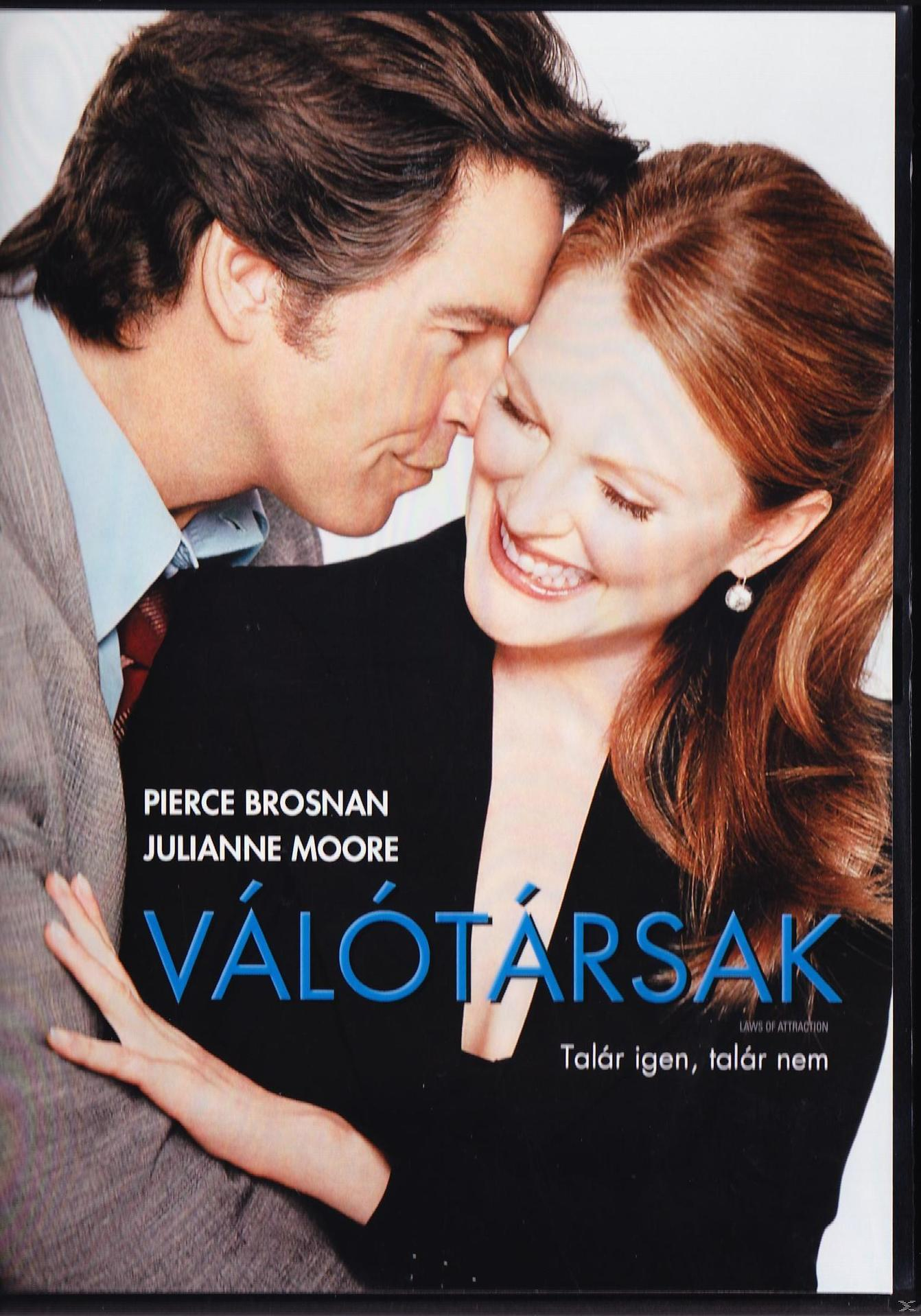 Filmplakát: Pierce Brosnan és Julianne Moore ölelkeznek. Szöveg: Laws of Attraction.