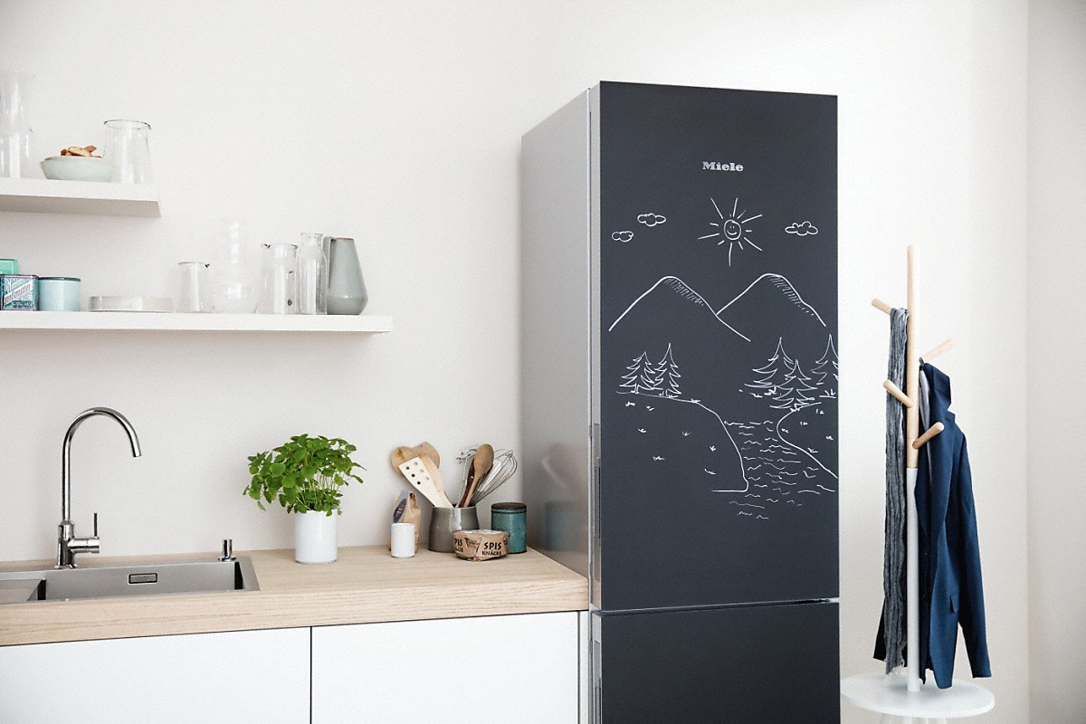 MIELE KFN 29283 D BB Kühlgefrierkombination (D, 350 l, 2010 mm hoch, Blackboard Edition)