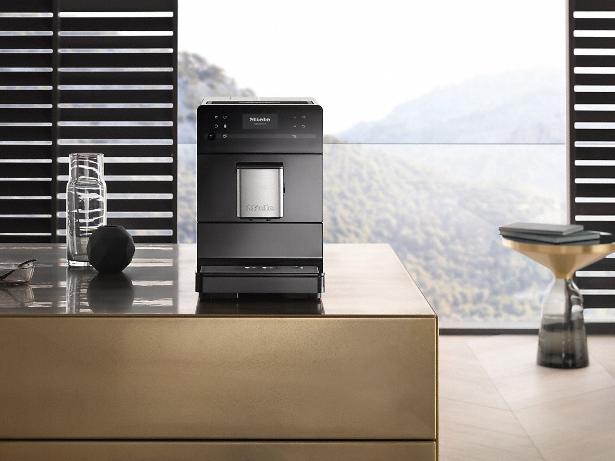 MIELE CM 5300 Kaffeevollautomat Obsidianschwarz