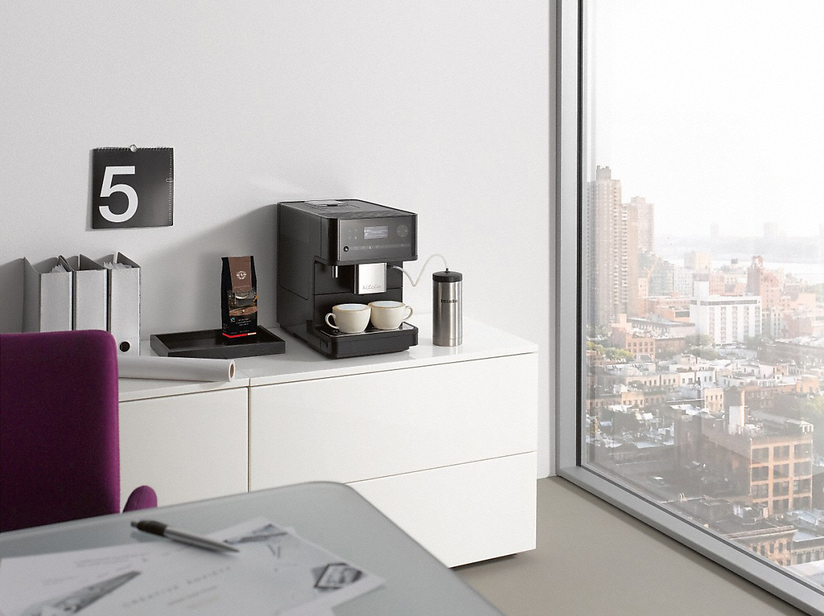 MIELE CM 6350 Kaffeevollautomat Schwarz