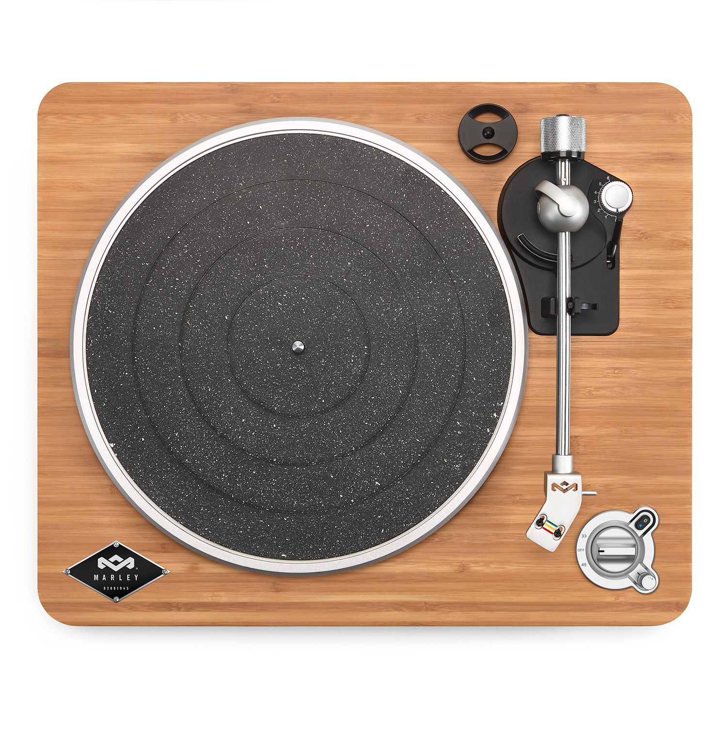 Bovenaanzicht van een houten platenspeler met een zwarte vinylplaat en arm.