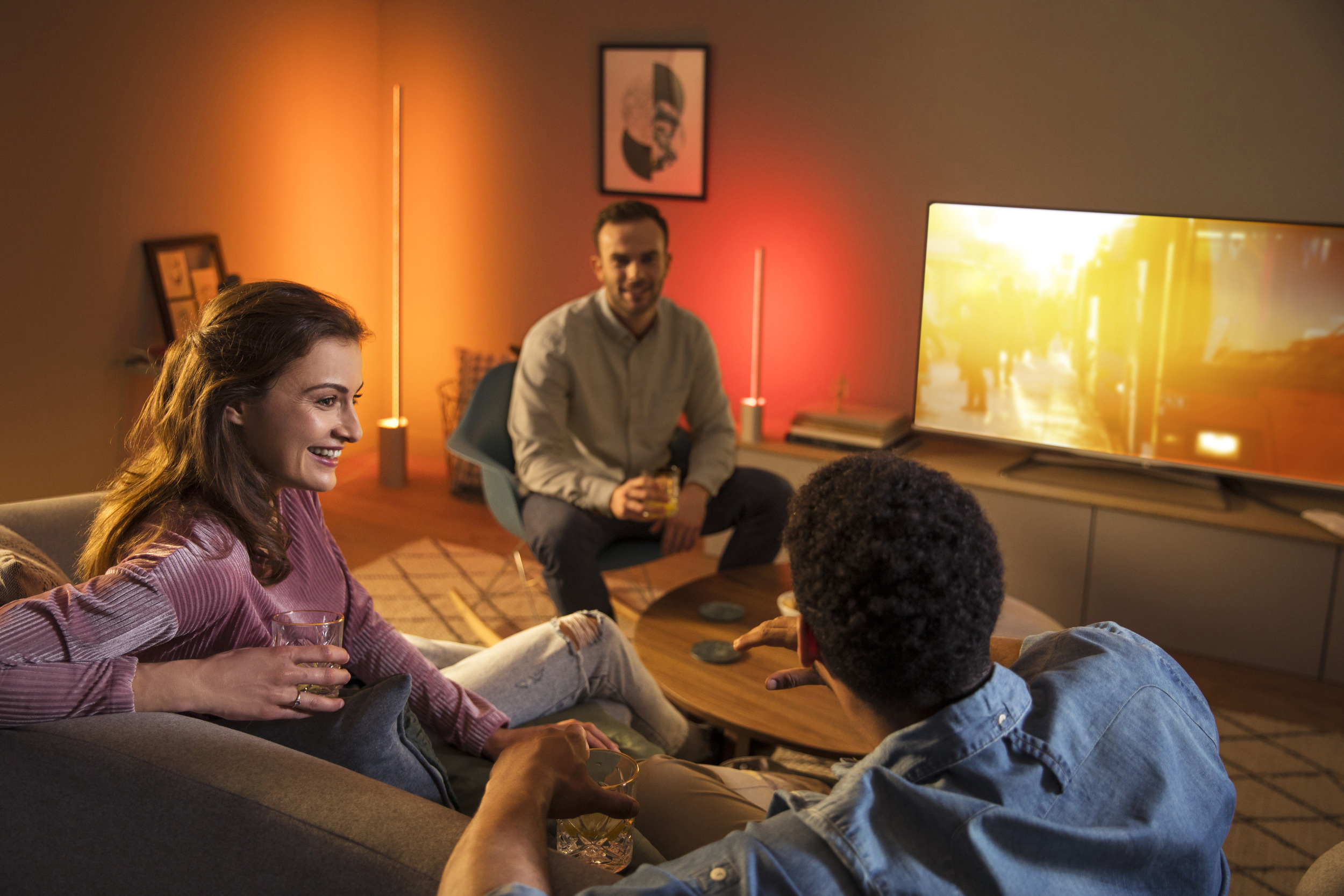 PHILIPS Hue Signe Bluetooth Stehleuchte Mehrfarbig