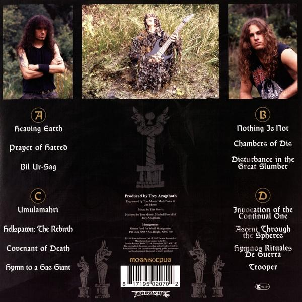 CD-Cover mit Bandmitgliedern und Songliste. Dunkle Farben dominieren.