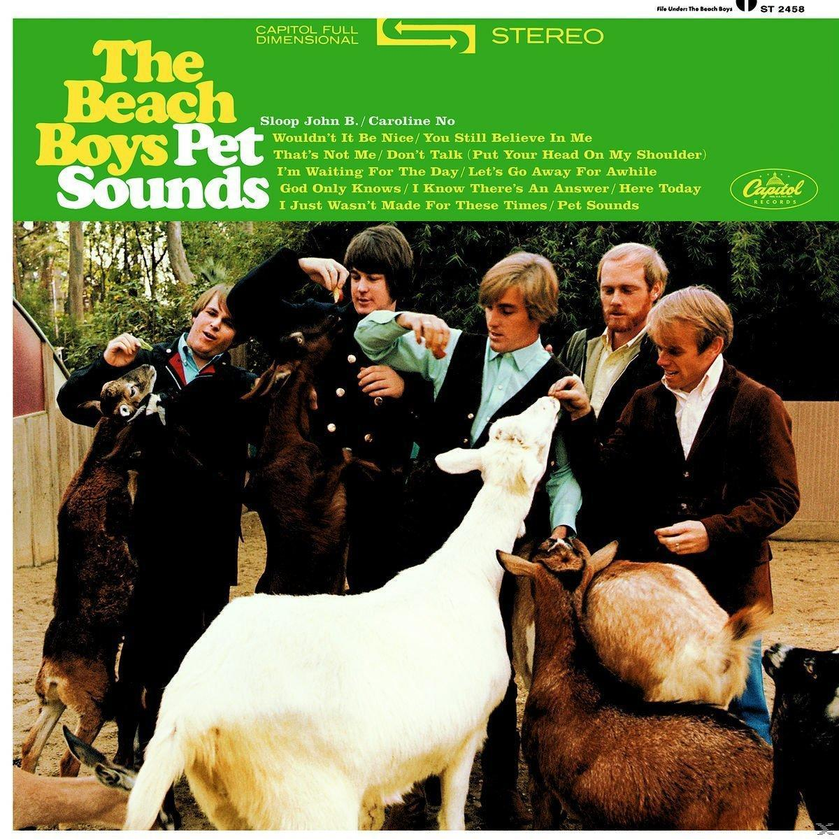 De albumhoes van The Beach Boys. De band en geiten zijn in een schuur. Albumtitel en tracklist staan bovenaan.