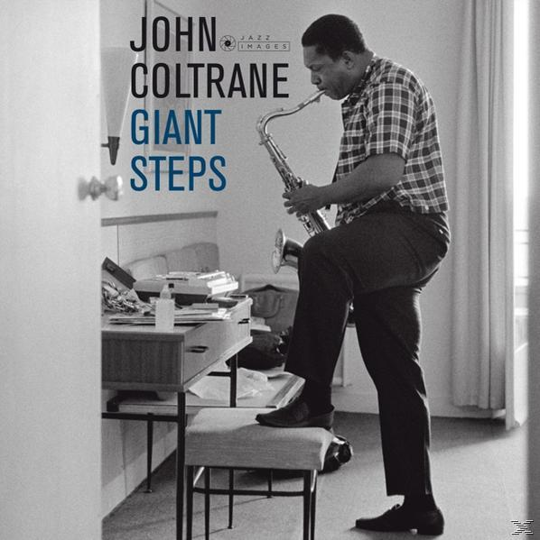 John Coltrane album borítója. Férfi szaxofonozik egy szobában. Cím: Giant Steps.