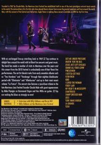 Rückseite einer DVD-Hülle. Enthält Text über ein Musikfestival und Künstlernamen.