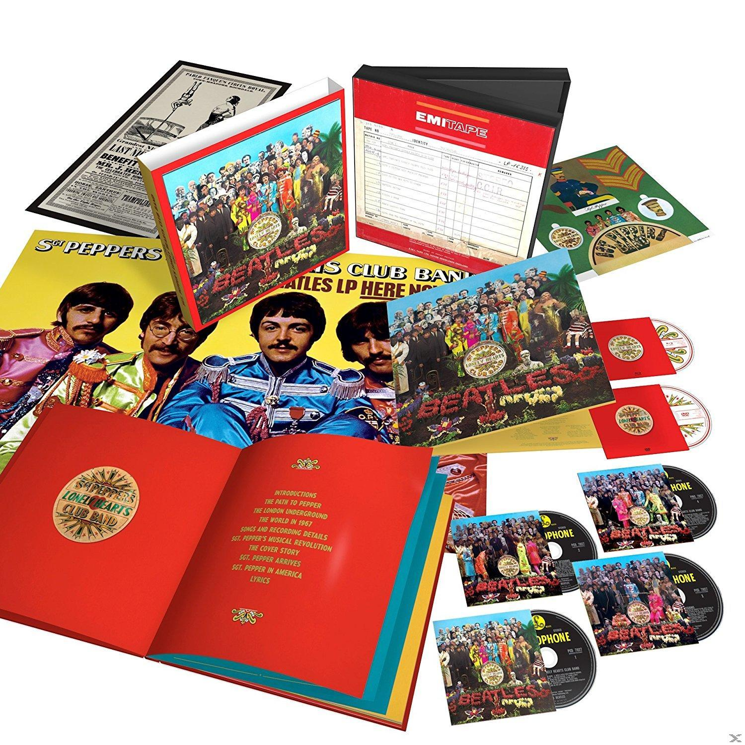 Box szett több albummal, füzettel és CD-vel a Beatles-től.