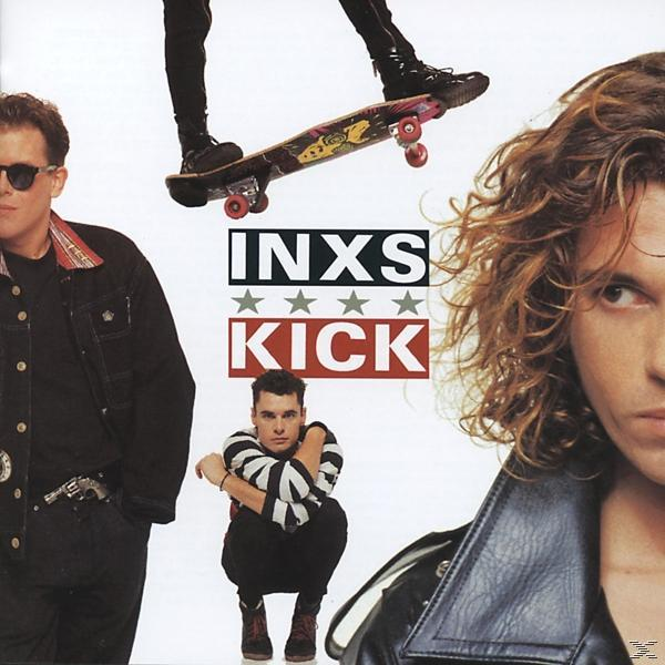 Három férfi és egy gördeszka az 'INXS KICK' borítójával.