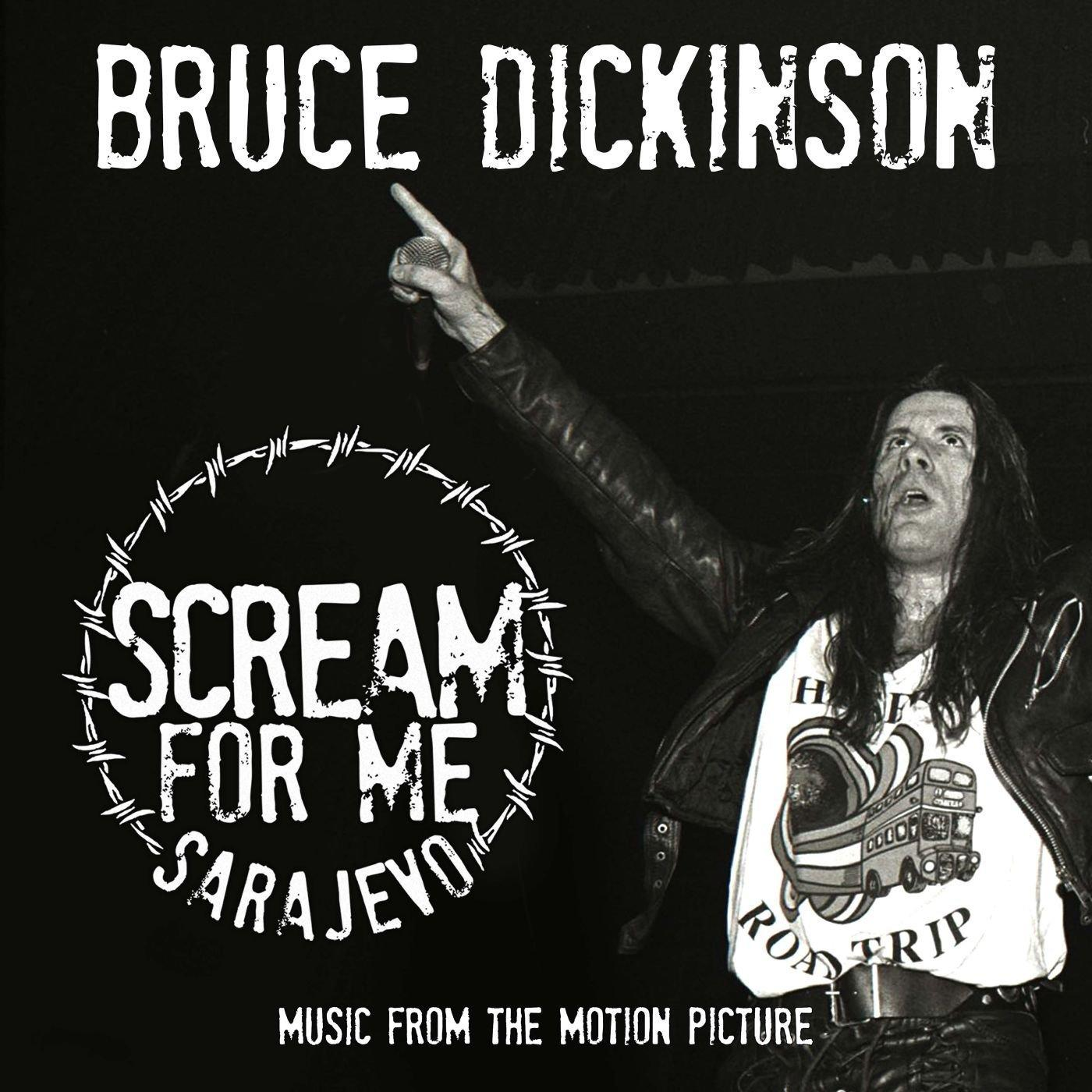 Bruce Dickinson énekel, mutogat, szögesdrót design, 'Scream For Me Sarajevo' felirat.