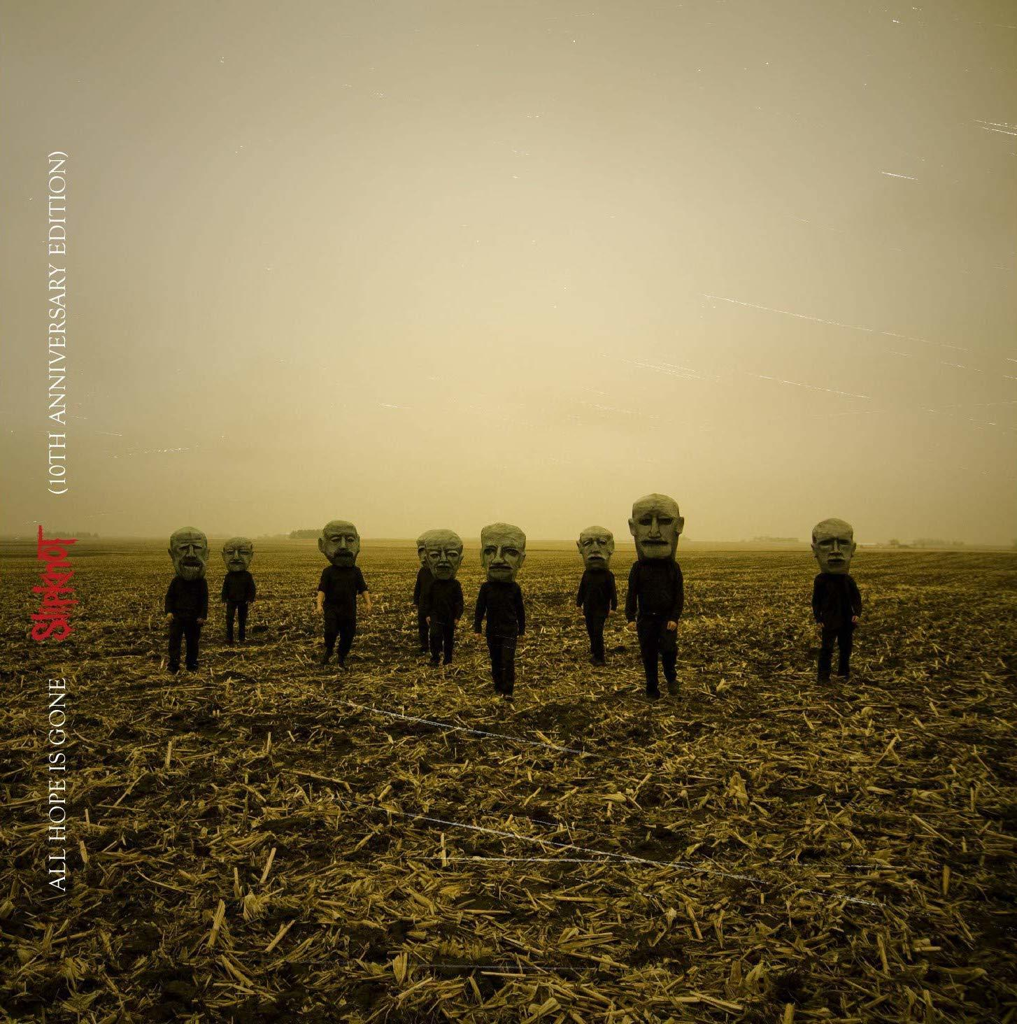 Albumcover mit Figuren mit kopfartigen Objekten stehen auf einem Feld, darüber steht All Hope Is Gone.