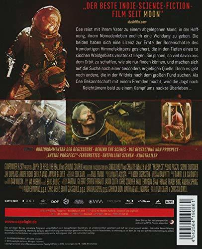 Filmcover mit einem Astronauten in einem Raumanzug, der ein Gewehr hält, vor einem Planeten und Sternen.