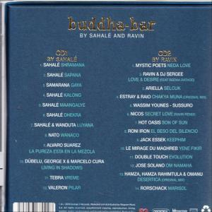 Rückseite einer CD mit Titelliste und goldenem Text.
