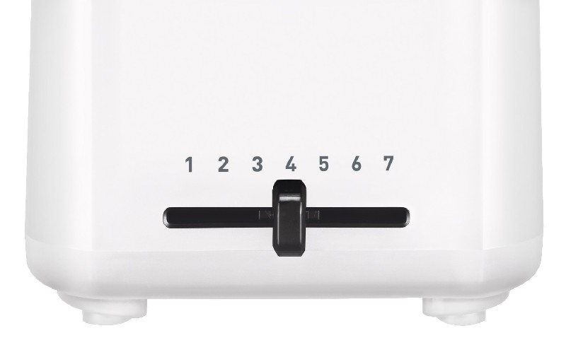 Primer plano de una tostadora blanca con un dial negro y los números 1-7.