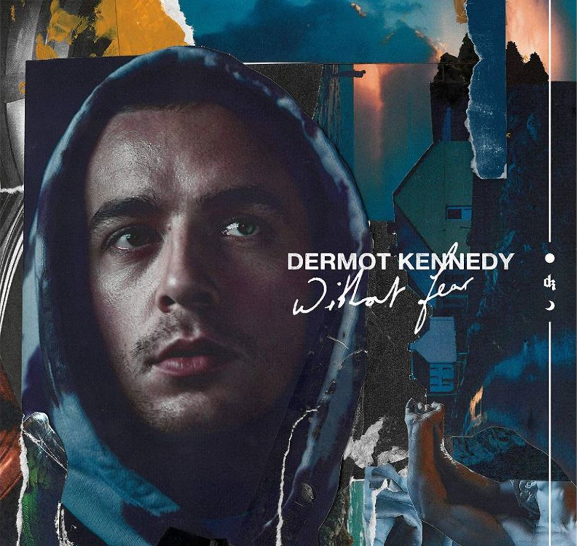 Pochette de l'album de Dermot Kennedy. Un homme à capuche regarde devant, avec du papier déchiré.