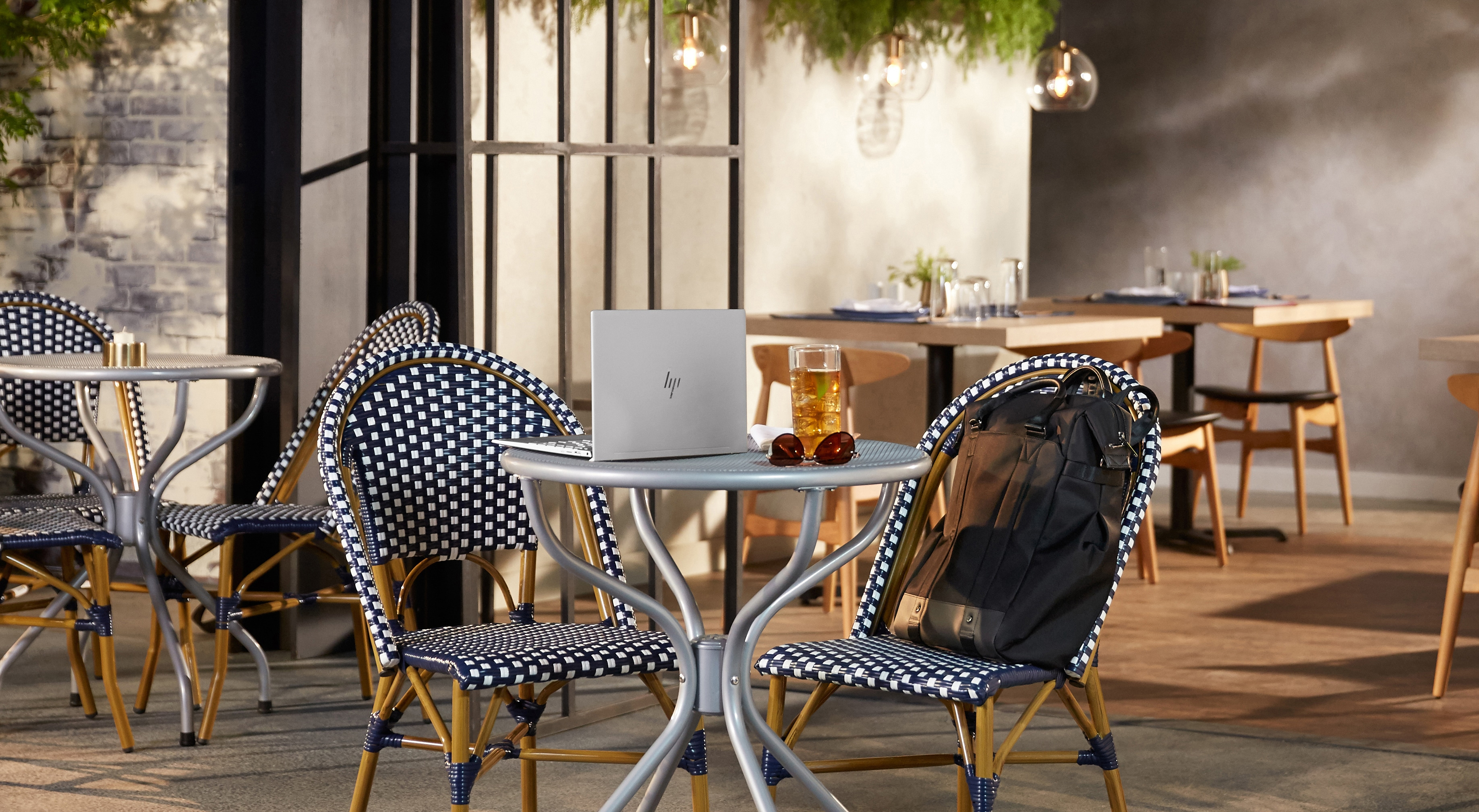 HP ENVY 13-aq0300ng - 13,3 Zoll - Intel® Core™ i5 i5-8265U - 8 GB - 512 GB - Intel® UHD 620 - Windows 10 Home (32 bit)