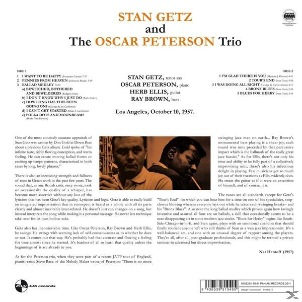 Album borítója a 'Stan Getz and The Oscar Peterson Trio' felirattal. Fekete-fehér fotó a zenekarról a háttérben.