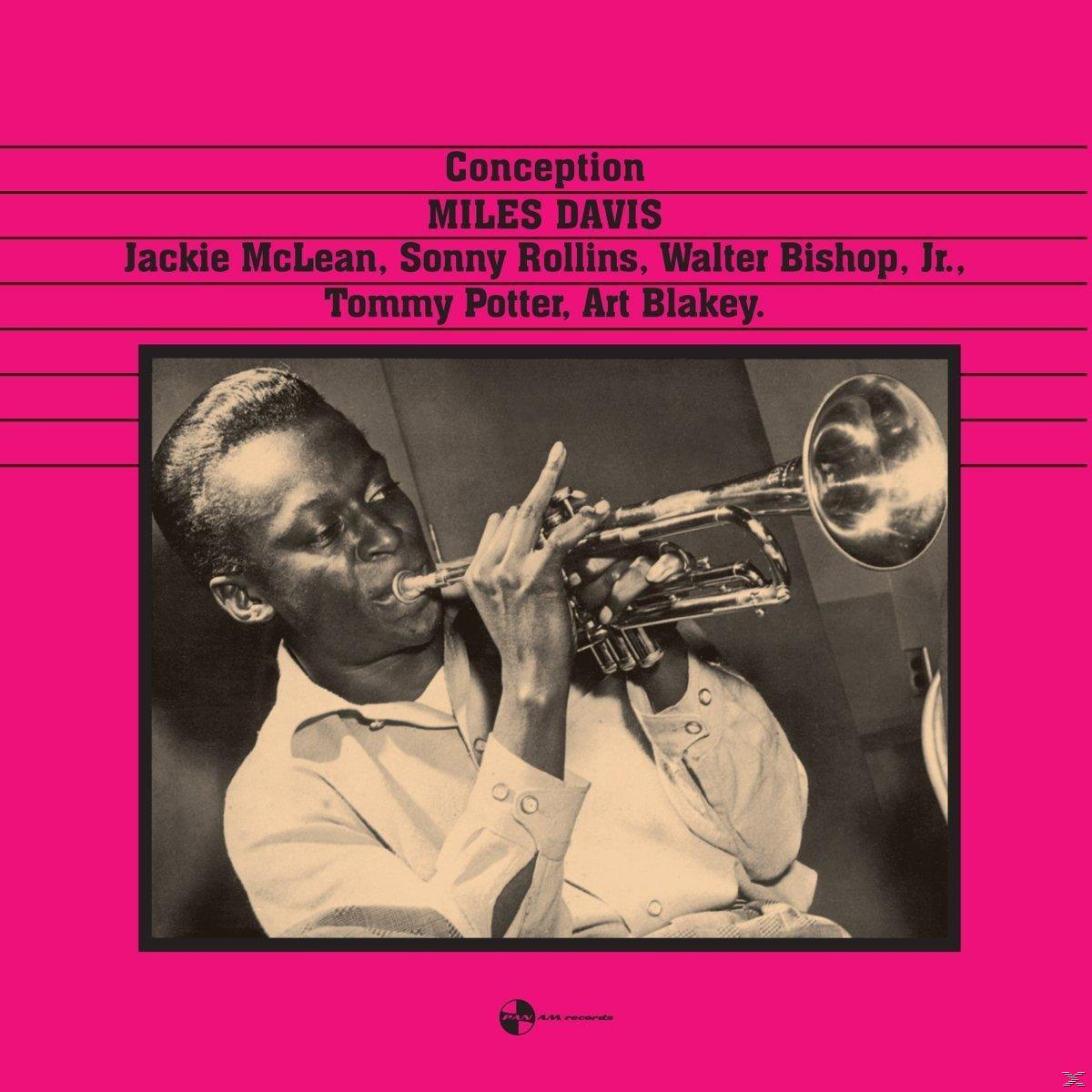 Miles Davis trombitál a rózsaszín keretes album borítóján, felül fekete szöveggel.
