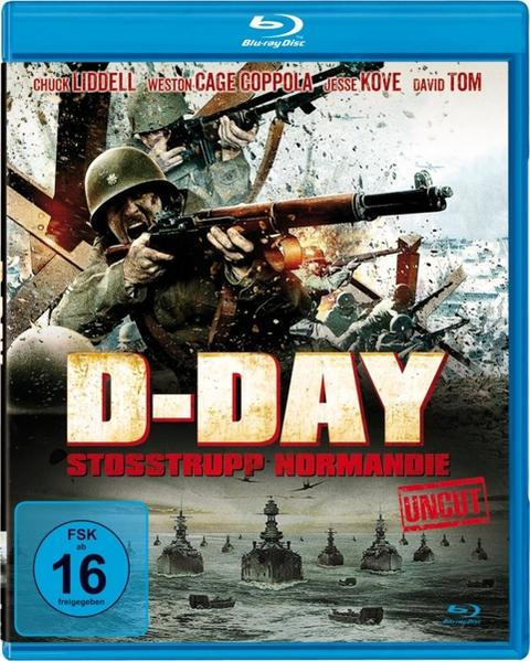 Filmcover für 'D-Day'. Soldaten mit Waffen in einer Kriegsszene. Boote im Hintergrund. Blaue Blu-ray-Hülle.