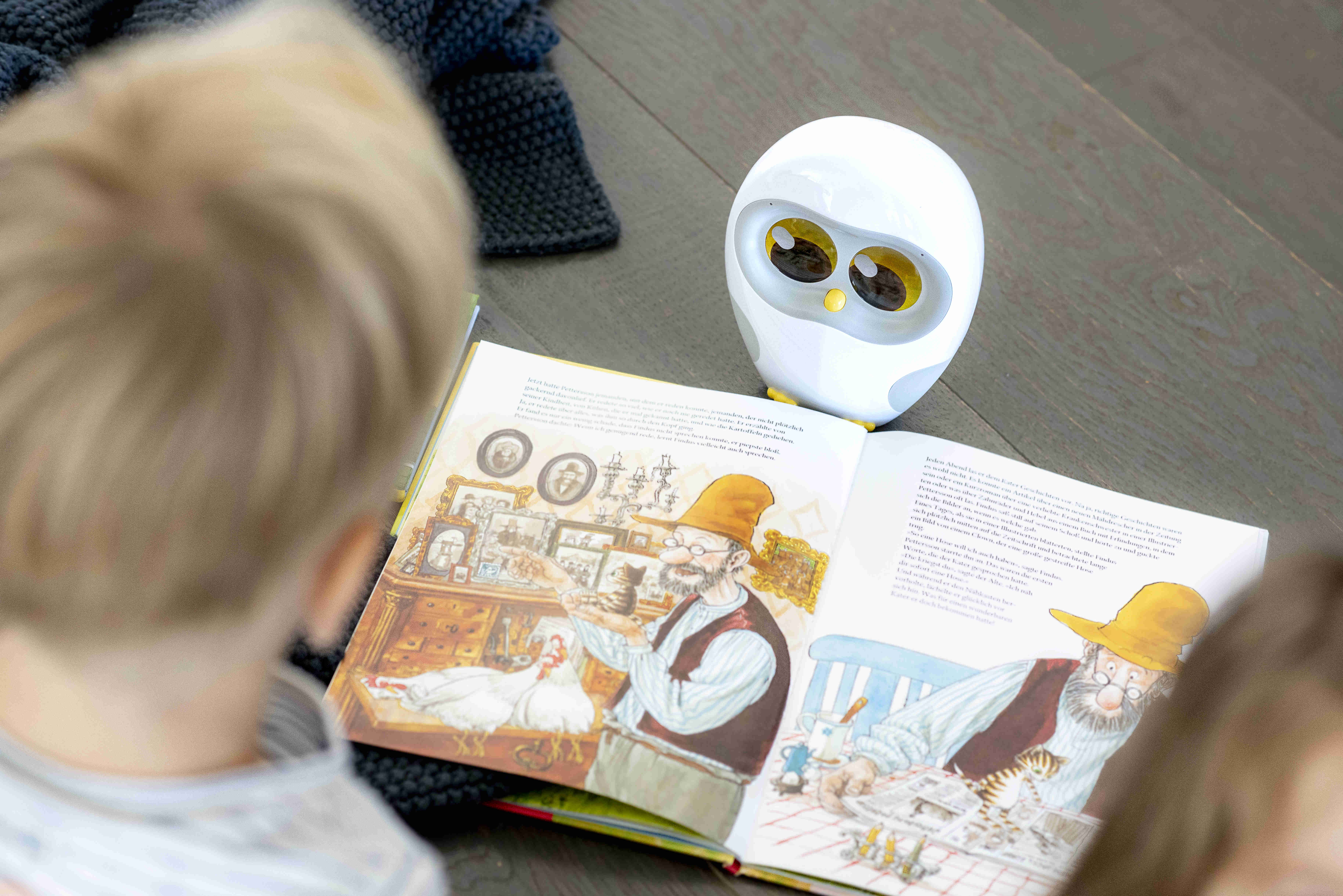 LUKA ® Der Vorlese-Freund für Kinder Vorlese-Freund, Weiß/Grau