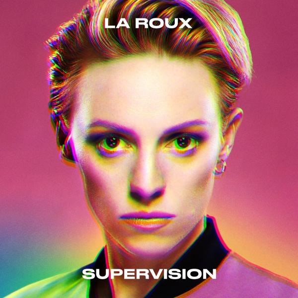 Pochette de l'album La Roux, visage de femme, fond coloré.