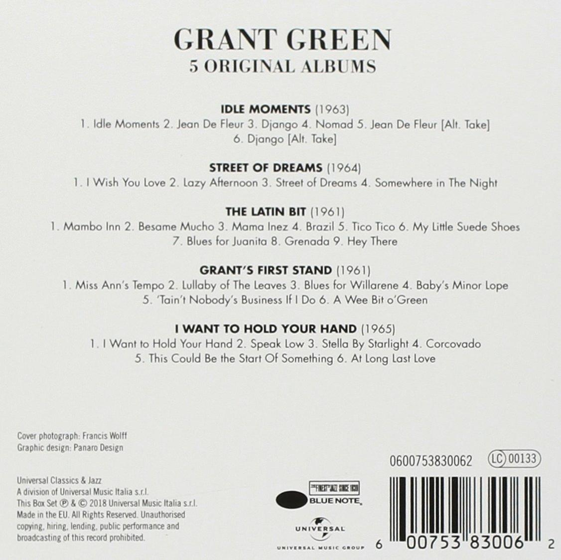 CD-Cover. Die Rückseite listet die Titel des Albums auf, vor weißem Hintergrund.