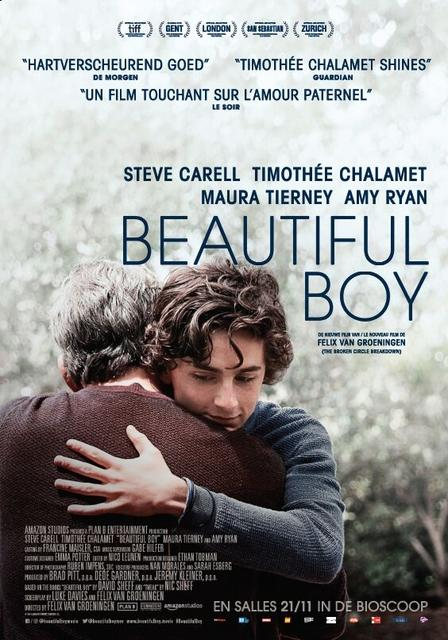 Filmposter van Beautiful Boy. Twee mannen omarmen elkaar met tekst erboven.