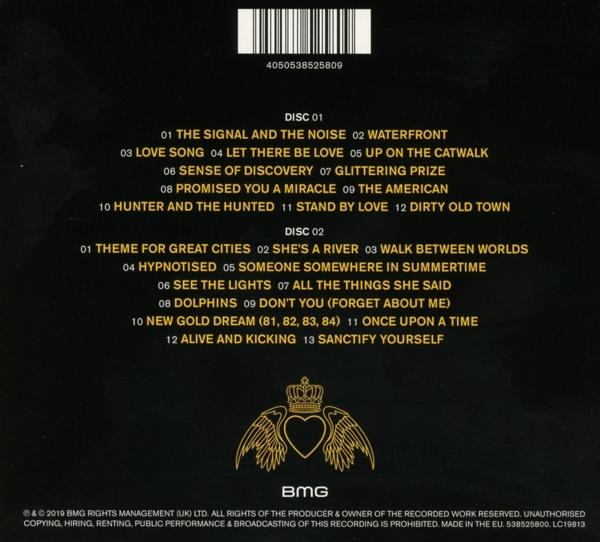 CD-Cover mit einer Liste der Songtitel. Das Cover ist schwarz mit weißem Text und einem goldenen Logo.