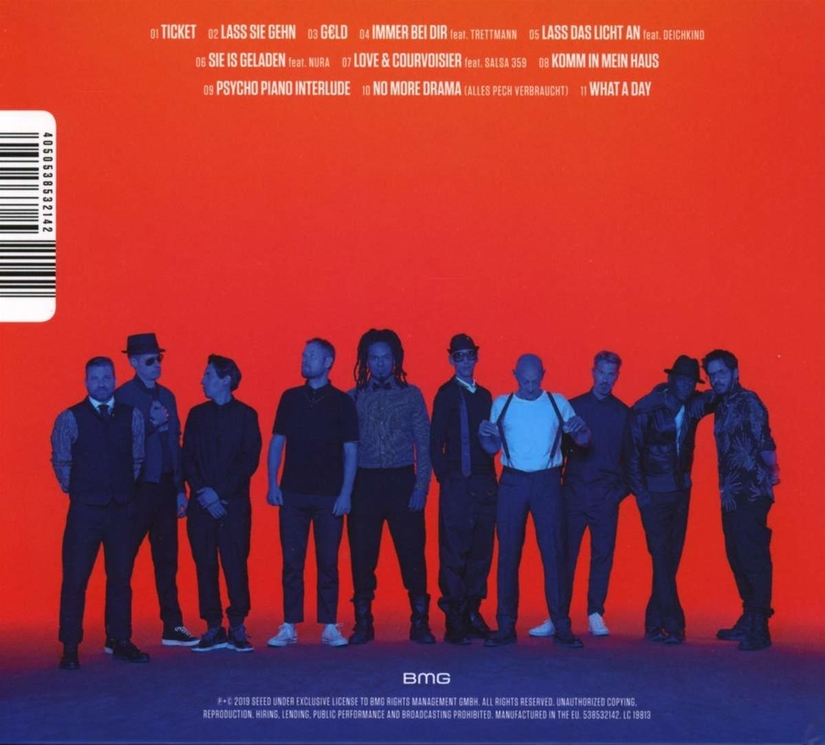 Albumcover: Eine Band von Männern vor rotem und blauem Hintergrund. Albumtitel und Titelliste oben.