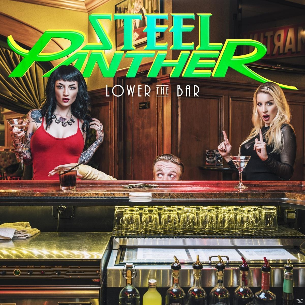 A Steel Panther album borítója. Három ember egy bárban, poharakkal és likőrösüvegekkel.